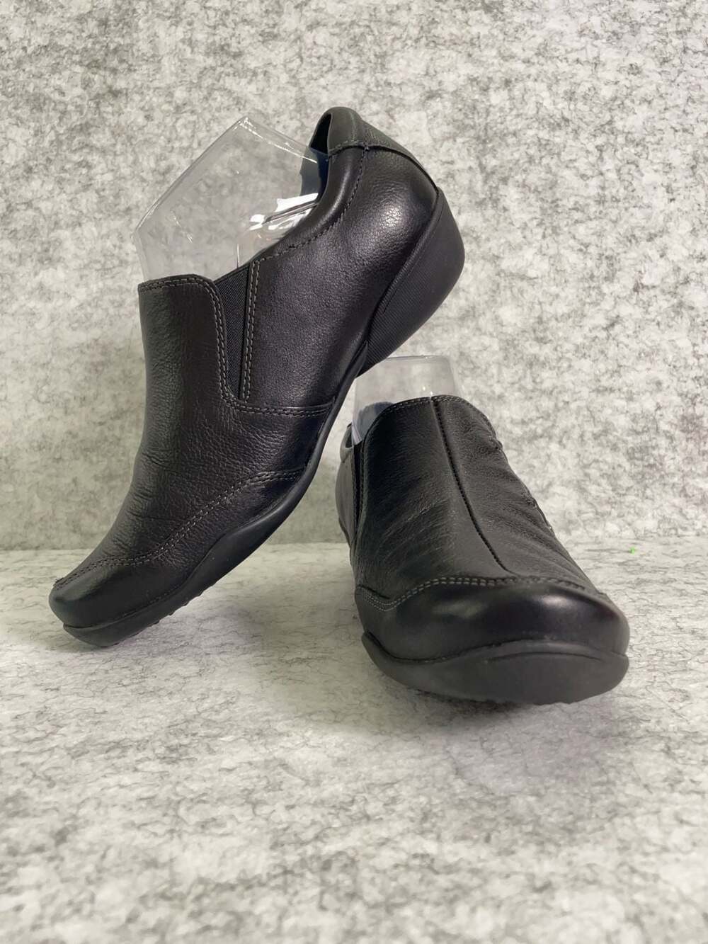 Taos Encore Women's Leather Slip-On Comfort Loafers in Black Size 8